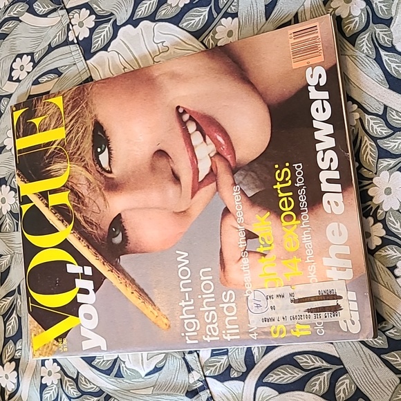 Vintage Vogue Magazine June 1978 - Picture 1 of 3